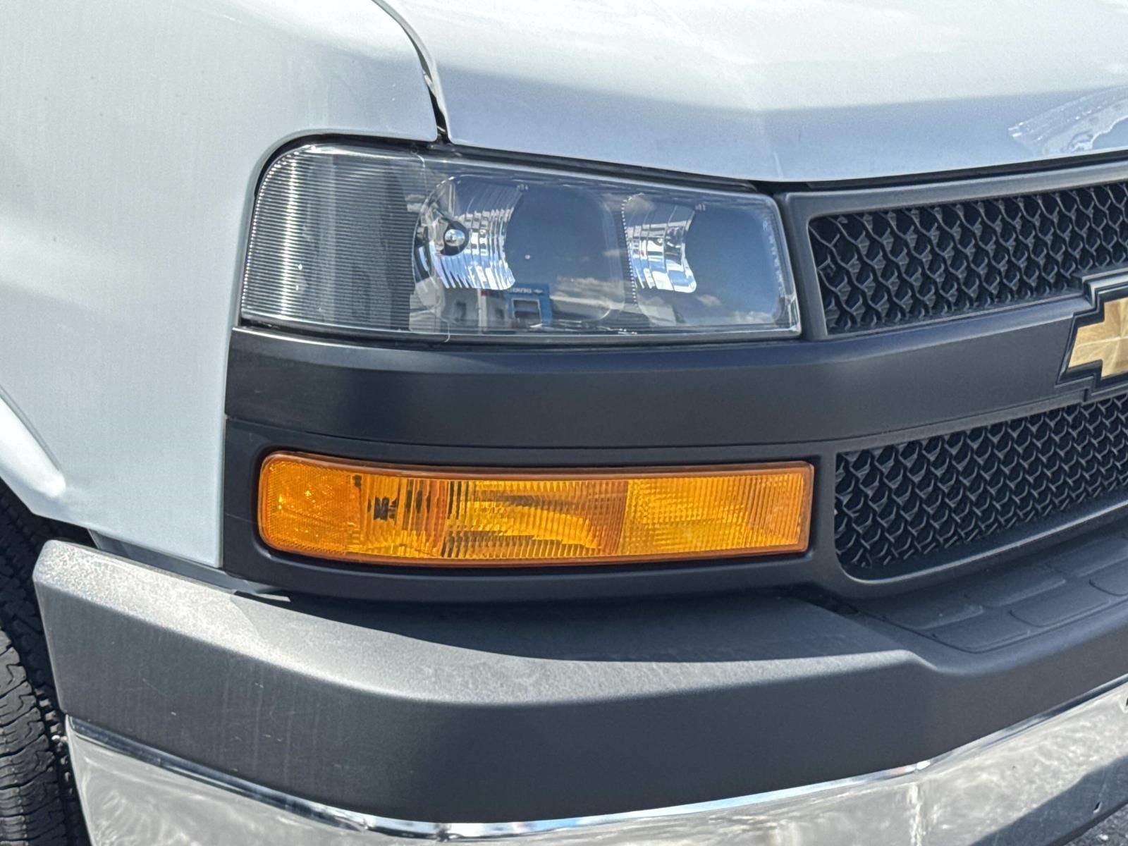 New 2026 Chevrolet Express 3500 w/ Power Convenience Package RWD image 7