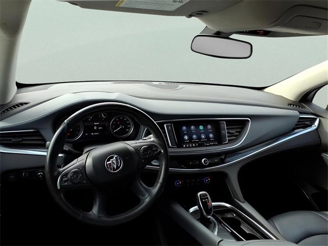 Used 2021 Buick Enclave Essence image 9