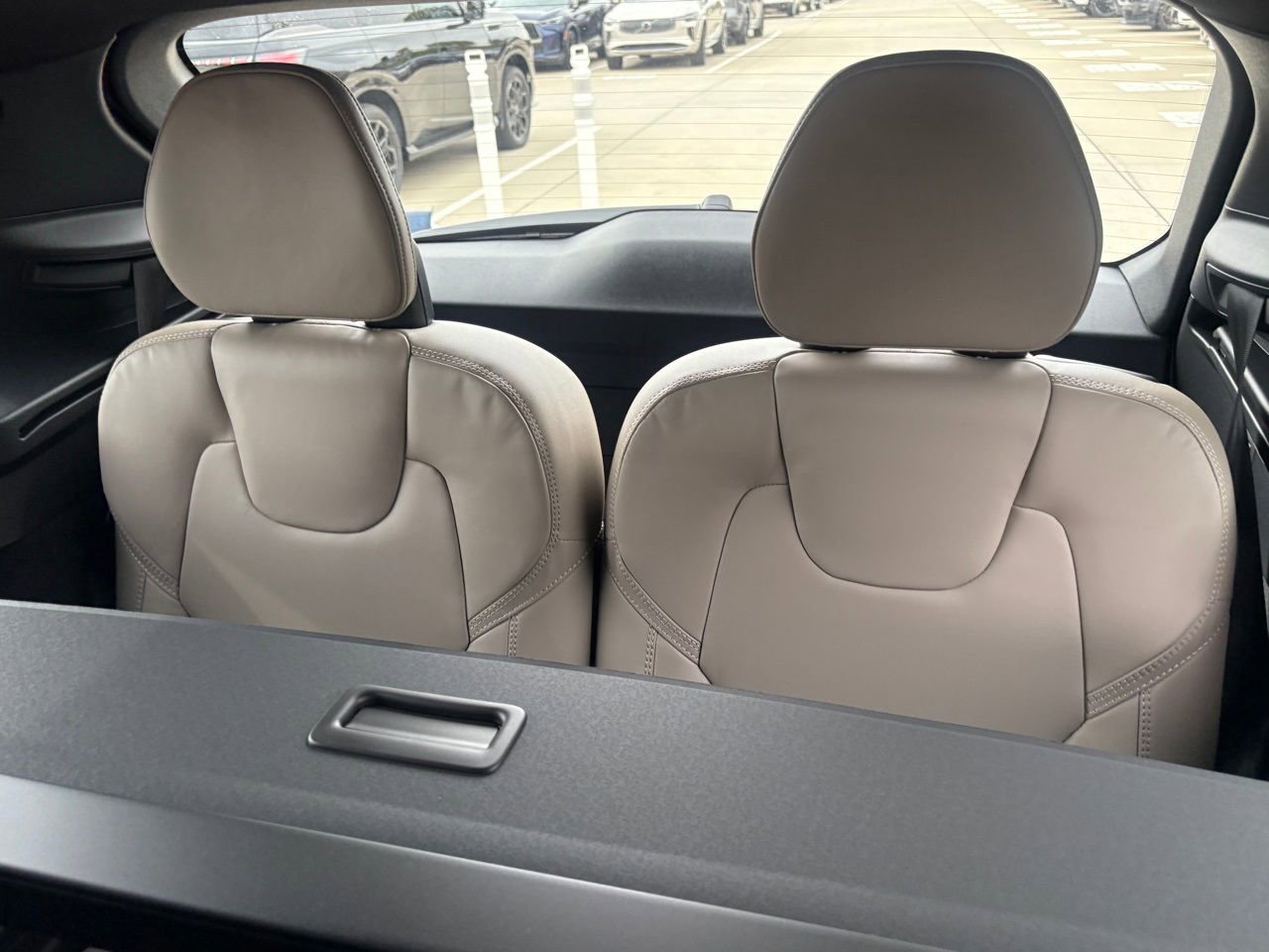 New 2026 Volvo XC90 B6 Ultra w/ Protection Package Premier image 21