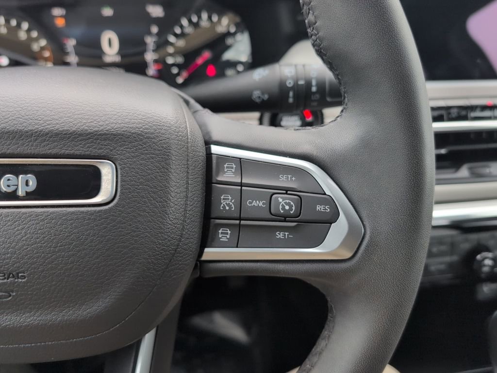 Used 2024 Jeep Compass Limited image 26