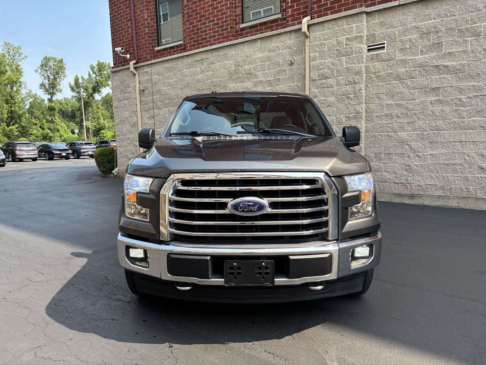 Used 2017 Ford F150 XLT w/ Equipment Group 302A Luxury AWD/4WD image 5