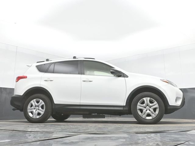 Used 2015 Toyota RAV4 LE AWD/4WD image 45