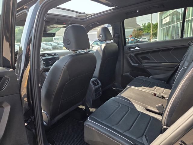 Certified 2023 Volkswagen Tiguan SEL R-Line AWD/4WD image 22
