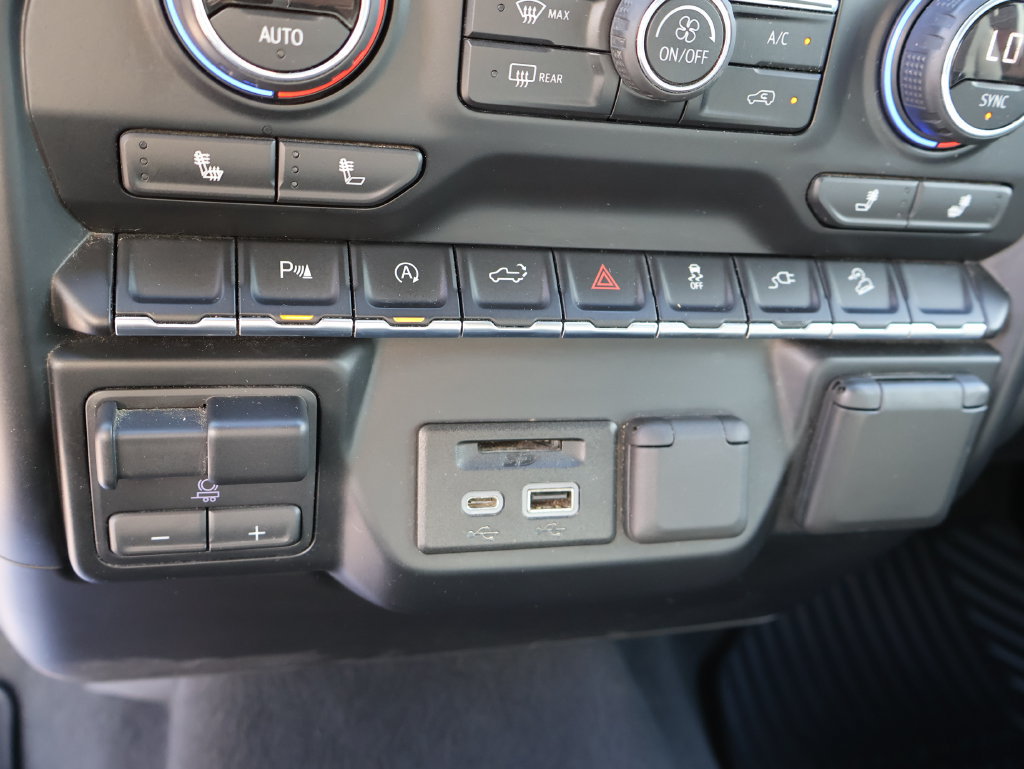 Certified 2019 Chevrolet Silverado 1500 LT w/ All-Star Edition AWD/4WD image 21