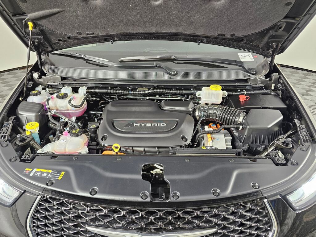 Used 2022 Chrysler Pacifica Touring-L image 9