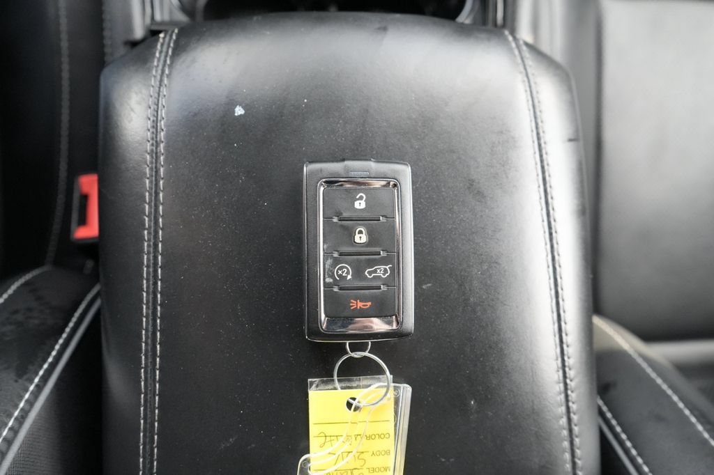 Used 2023 Jeep Grand Cherokee Overland w/ Adv Protech Group III AWD/4WD image 43