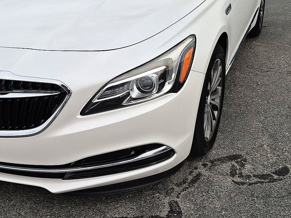 Certified 2017 Buick LaCrosse Premium FWD image 9