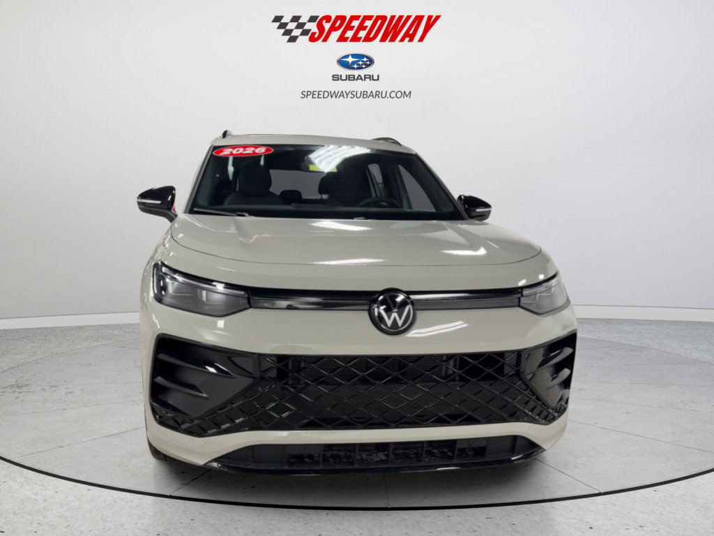 New 2026 Volkswagen Tiguan SE R-Line image 2