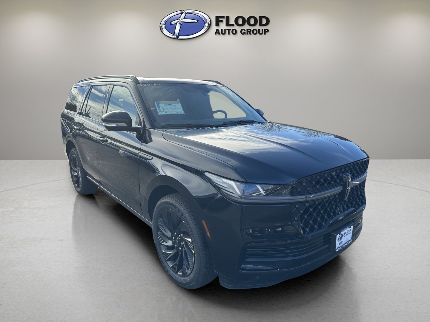 New 2026 Lincoln Navigator Reserve w/ Jet Appearance Package image 1