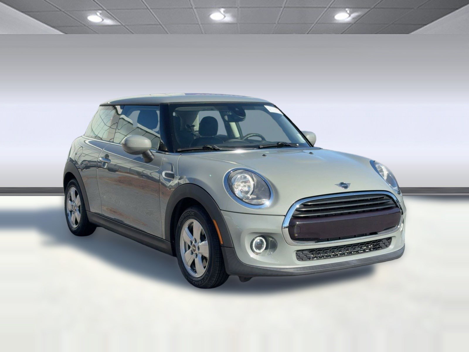 Used 2021 MINI Cooper 2-Door Hardtop image 7