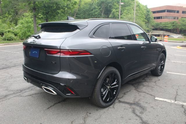 New 2026 Jaguar F-PACE R-Dynamic S image 2
