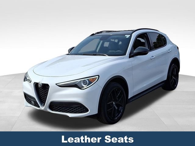 Used 2019 Alfa Romeo Stelvio Sprint w/ Nero Edizione image 4
