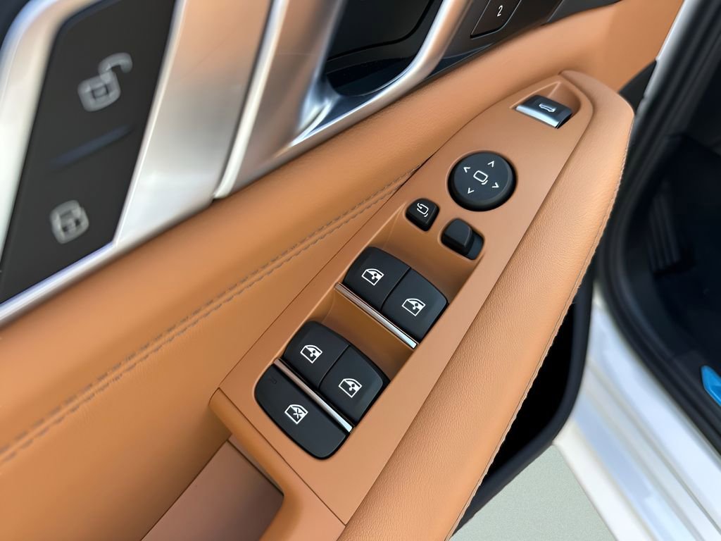 New 2026 BMW X5 xDrive40i w/ Executive Package AWD/4WD image 12