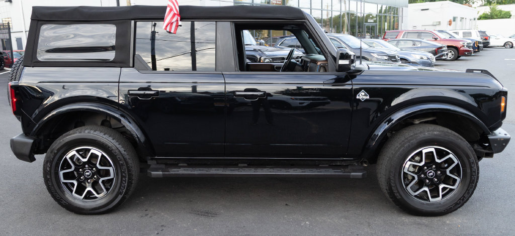Used 2022 Ford Bronco Outer Banks AWD/4WD image 7