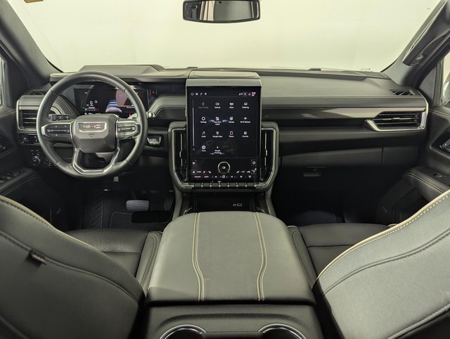 Used 2025 GMC Yukon XL Elevation image 15