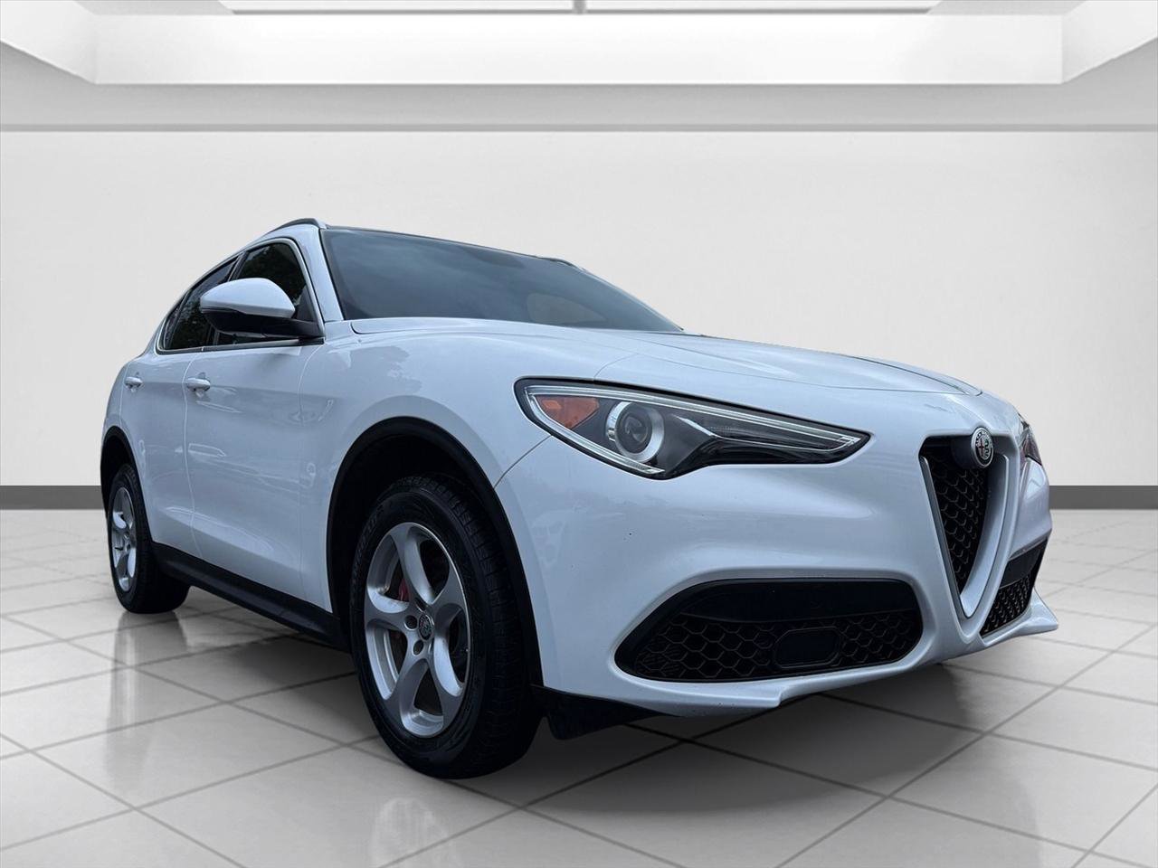 Used 2019 Alfa Romeo Stelvio AWD image 5