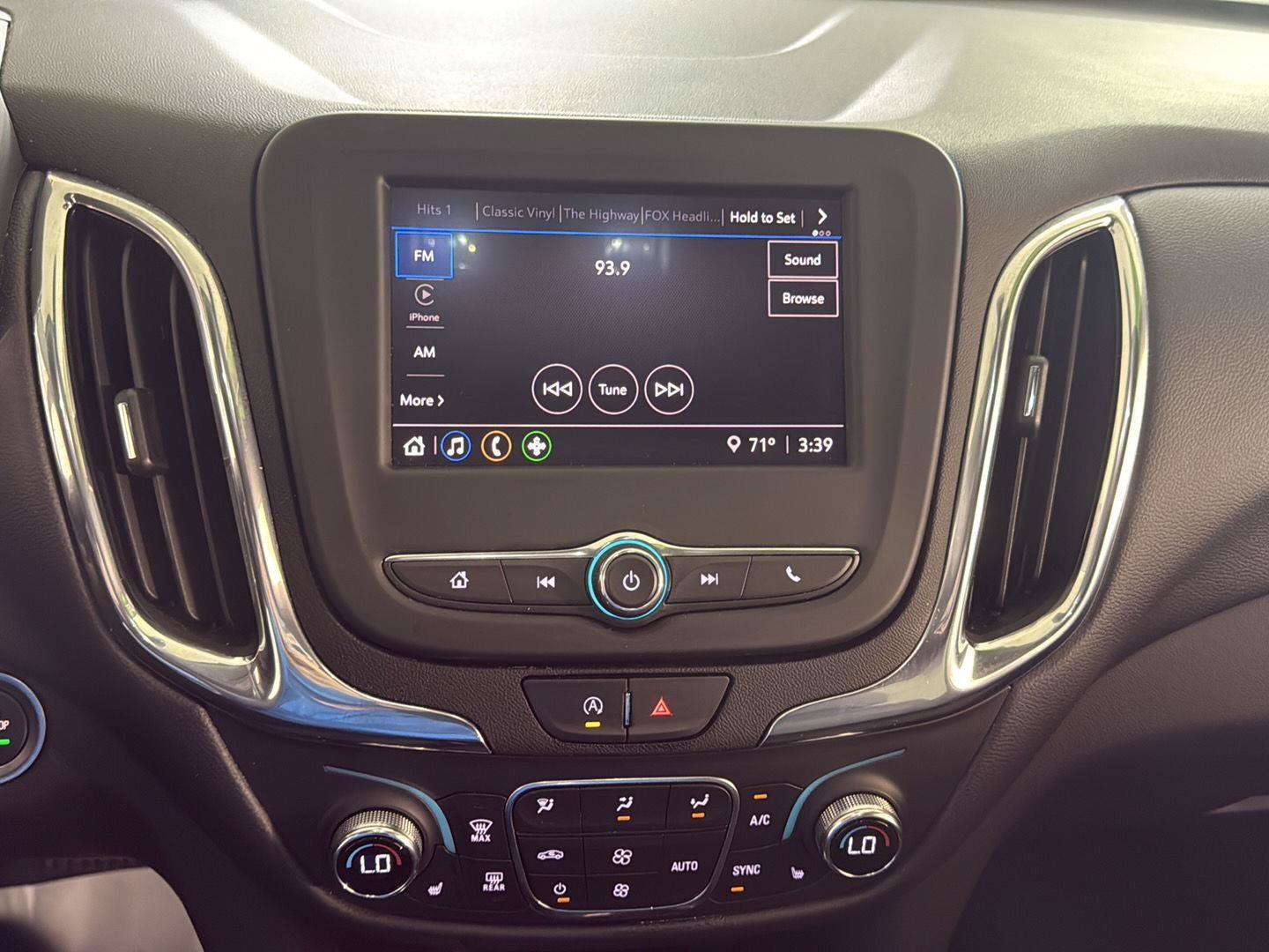 Used 2023 Chevrolet Equinox LT FWD image 18