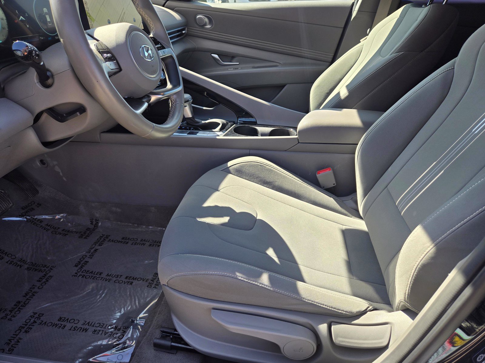Used 2023 Hyundai Elantra SEL w/ Convenience Package FWD image 11