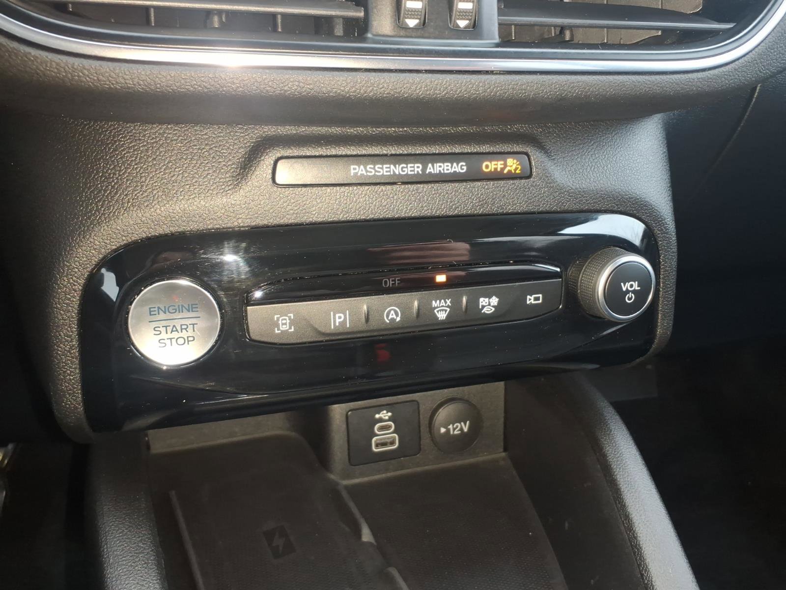 Certified 2024 Ford Escape Platinum image 19