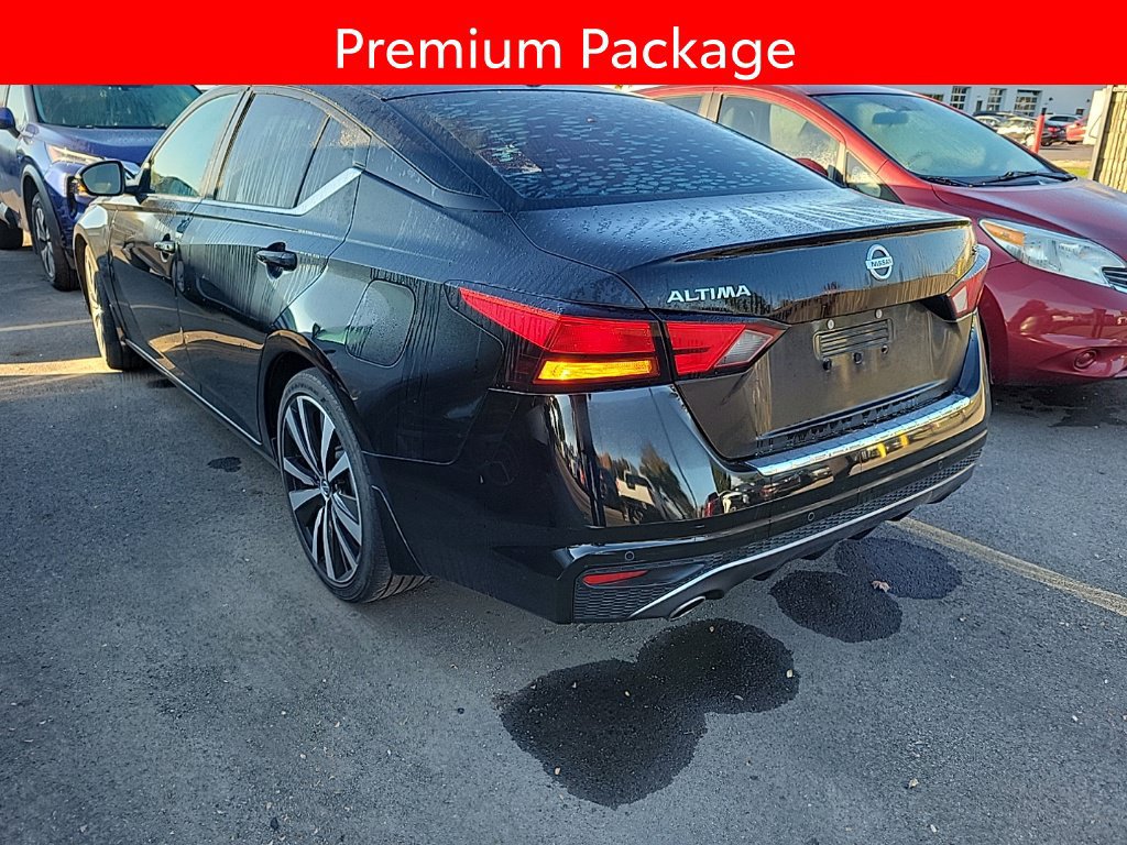Used 2020 Nissan Altima 2.5 SR w/ Premium Package FWD image 4