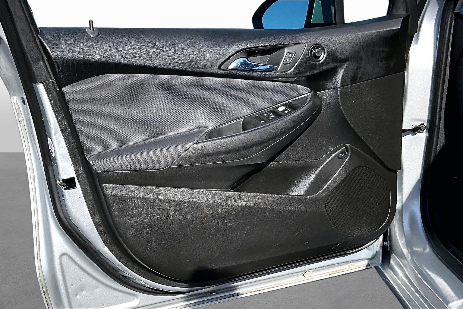Used 2018 Chevrolet Cruze LS FWD image 16