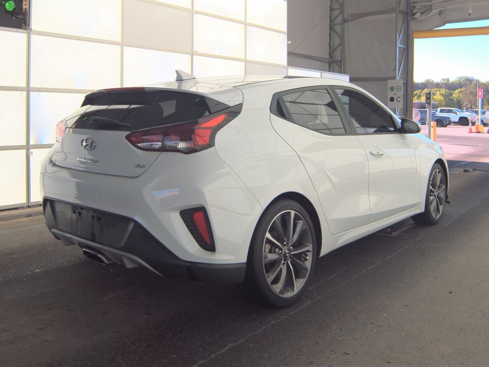 Used 2020 Hyundai Veloster 2.0 Premium FWD image 4
