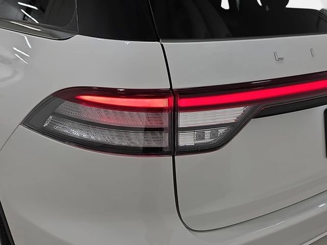 Used 2025 Lincoln Aviator Reserve w/ Illumination Package AWD/4WD image 30