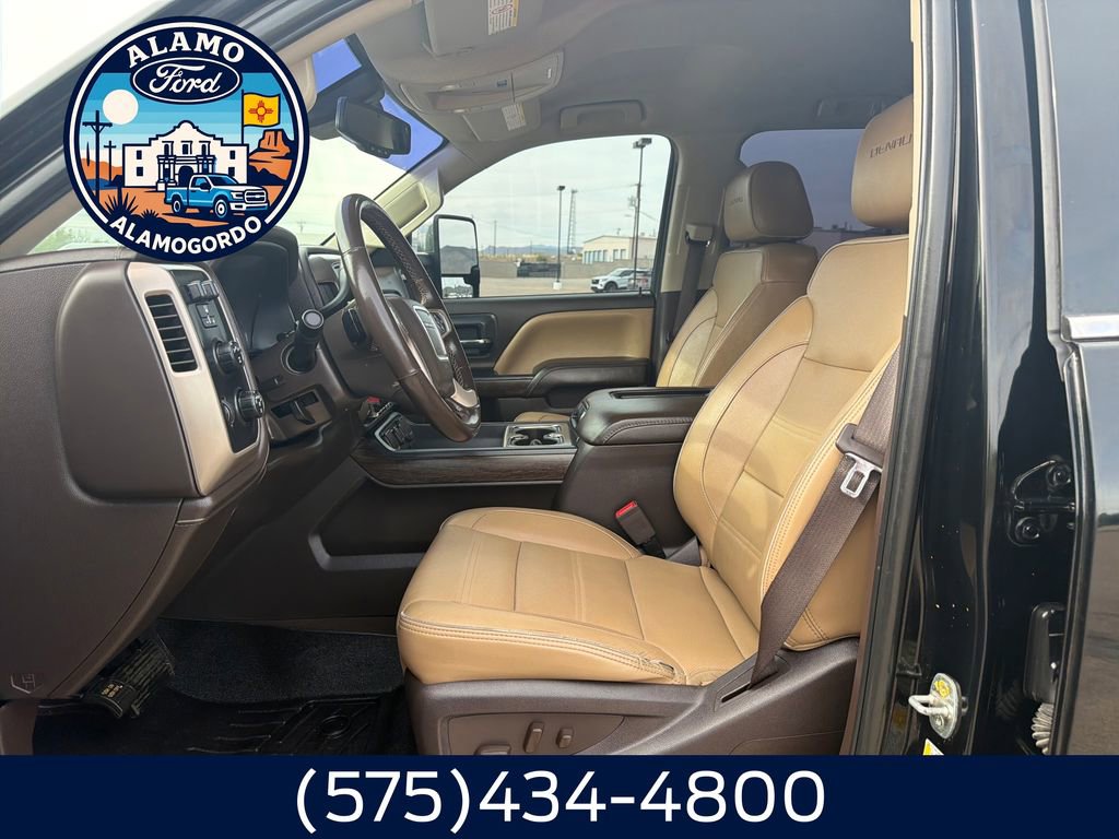 Used 2019 GMC Sierra 2500 Denali w/ Duramax Plus Package AWD/4WD image 9