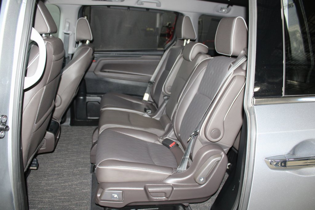 Used 2023 Honda Odyssey Elite image 17