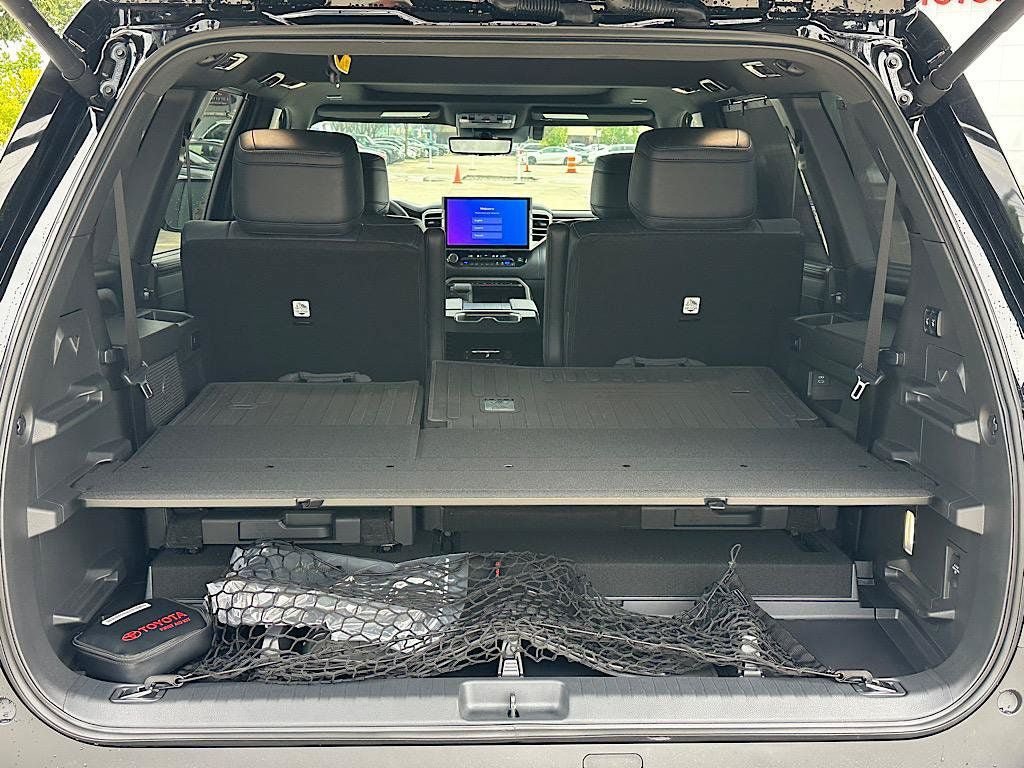 New 2026 Toyota Sequoia Platinum w/ TRD Off-Road Package AWD/4WD image 5