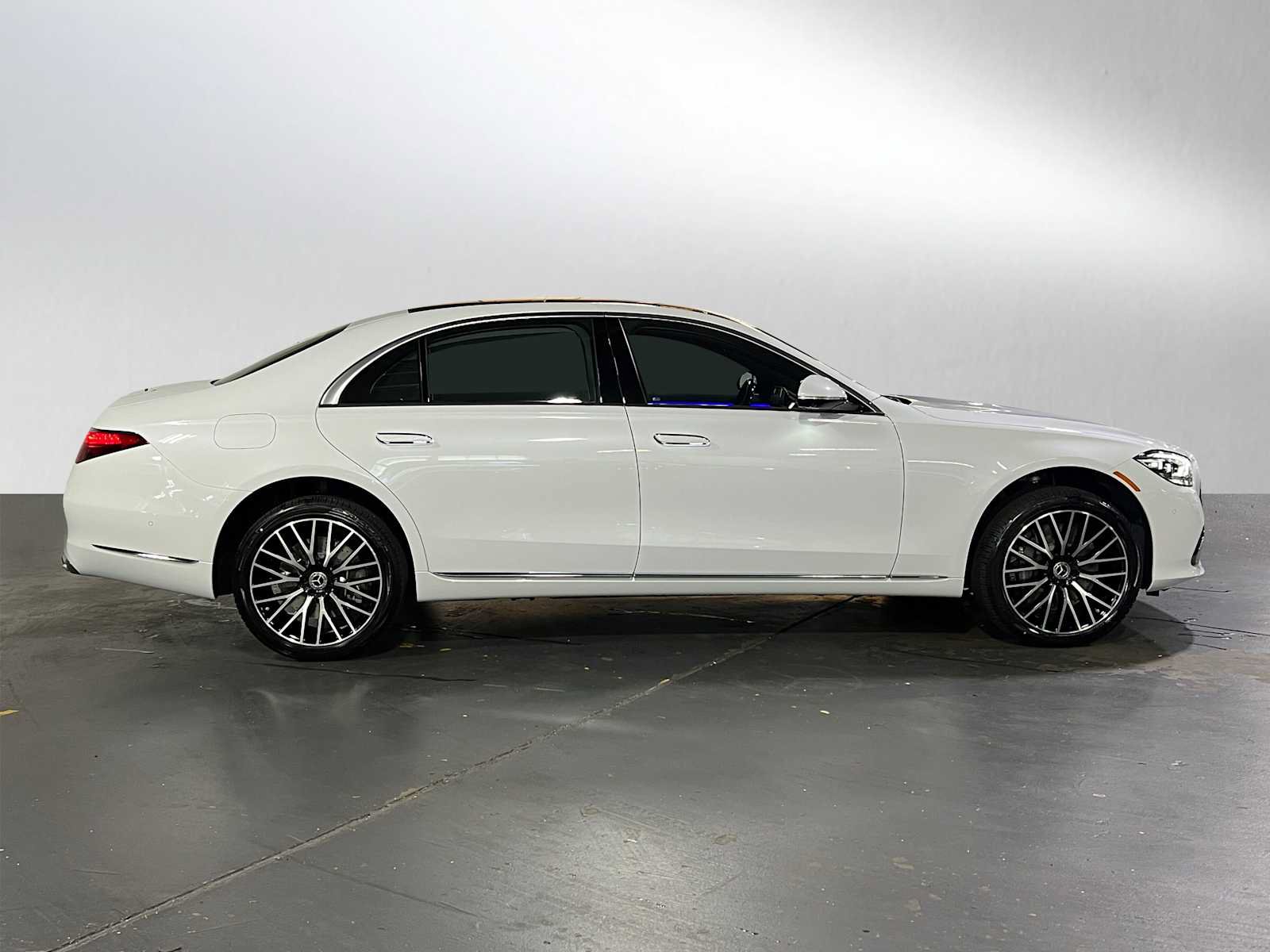 New 2026 Mercedes-Benz S 500 4MATIC image 2
