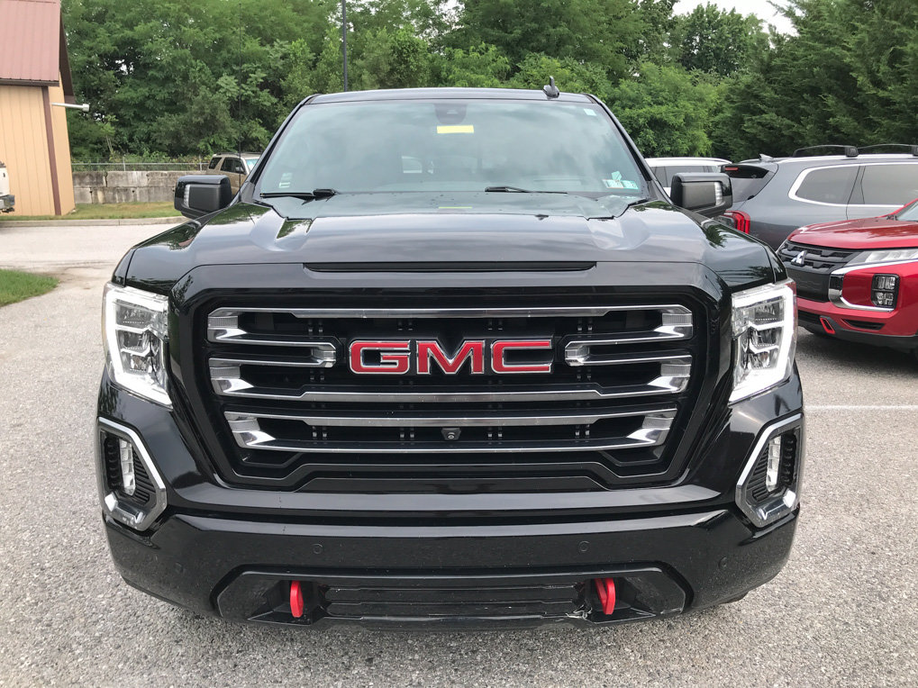 Used 2021 GMC Sierra 1500 AT4 w/ AT4 Value Package AWD/4WD image 3