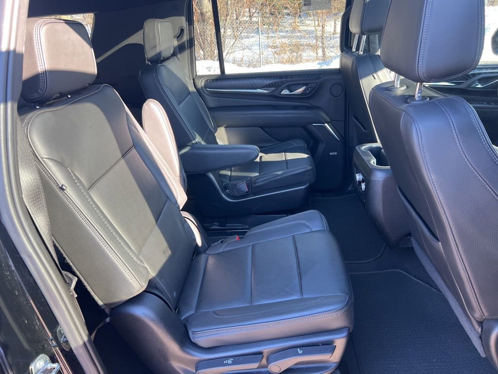 Used 2022 GMC Yukon XL Denali image 40