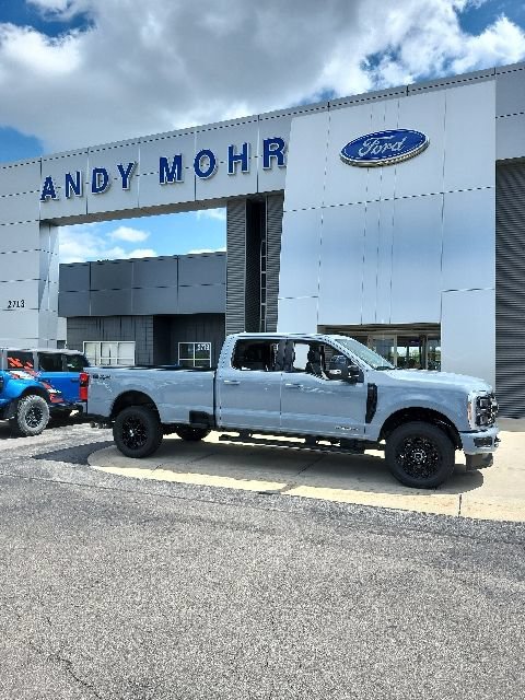 New 2026 Ford F350 Lariat w/ Black Appearance Package