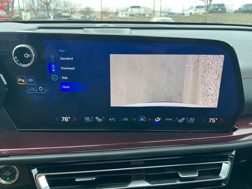 Used 2024 Chevrolet Traverse RS image 42