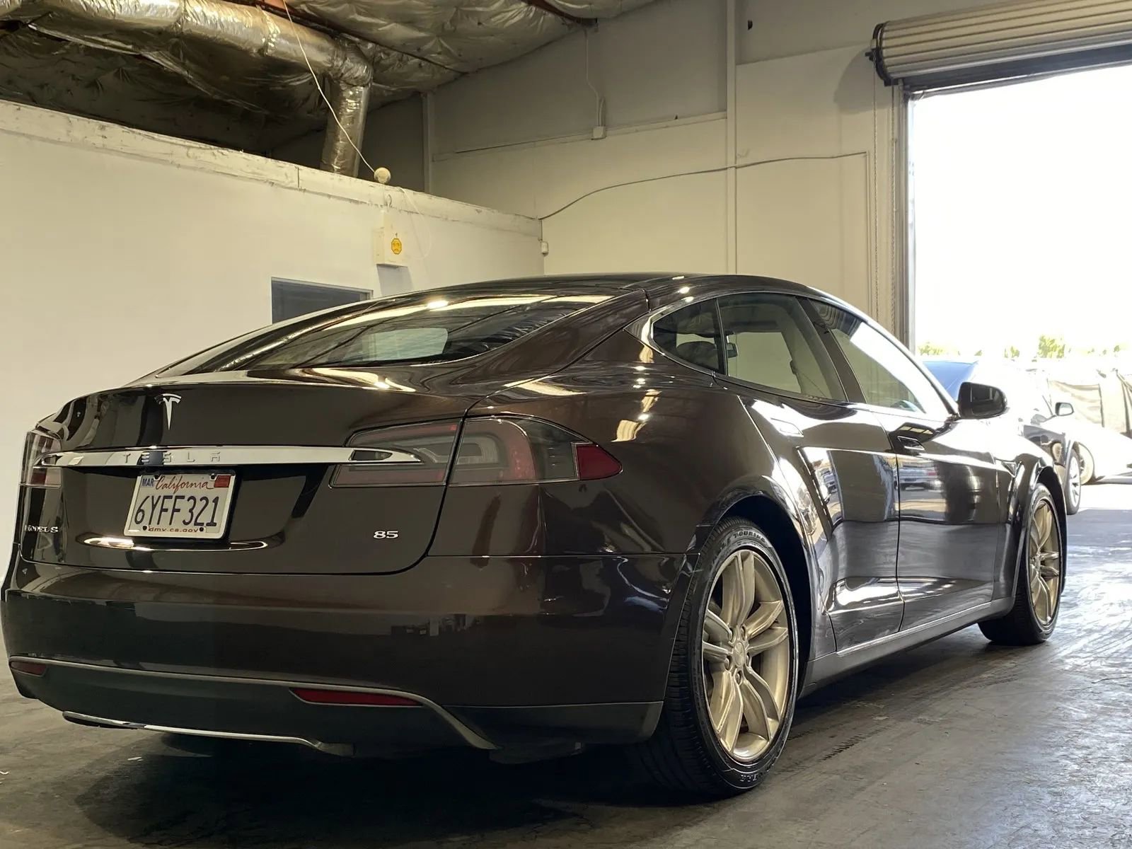 Used 2013 Tesla Model S 85 image 4