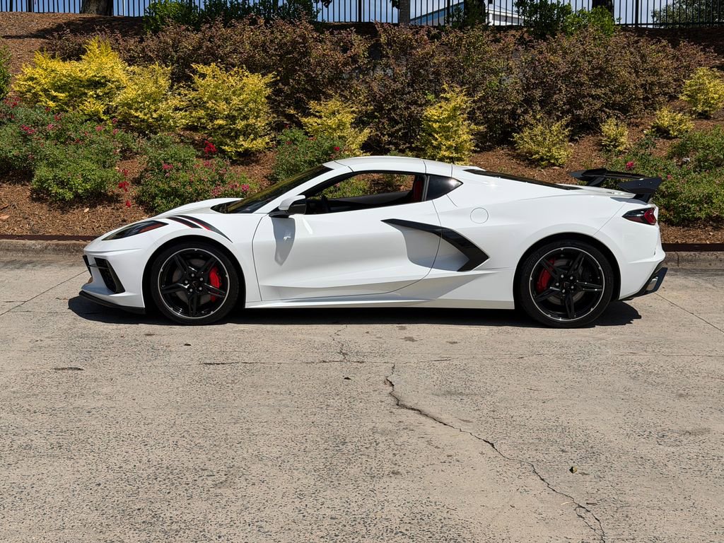 Used 2022 Chevrolet Corvette Stingray Preferred Cpe w/ Z51 Performance Package RWD image 6