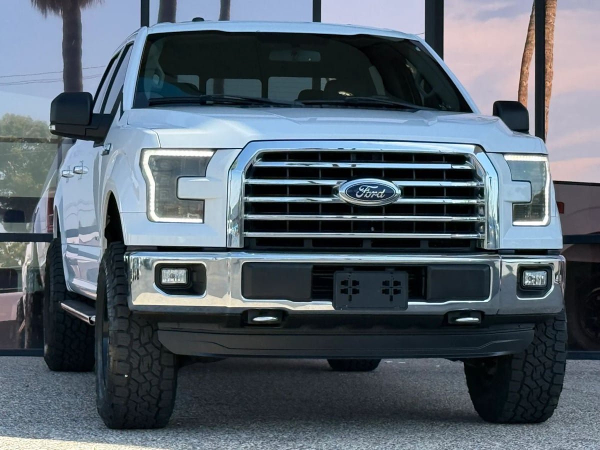 Used 2016 Ford F150 XLT w/ Equipment Group 302A Luxury AWD/4WD image 18