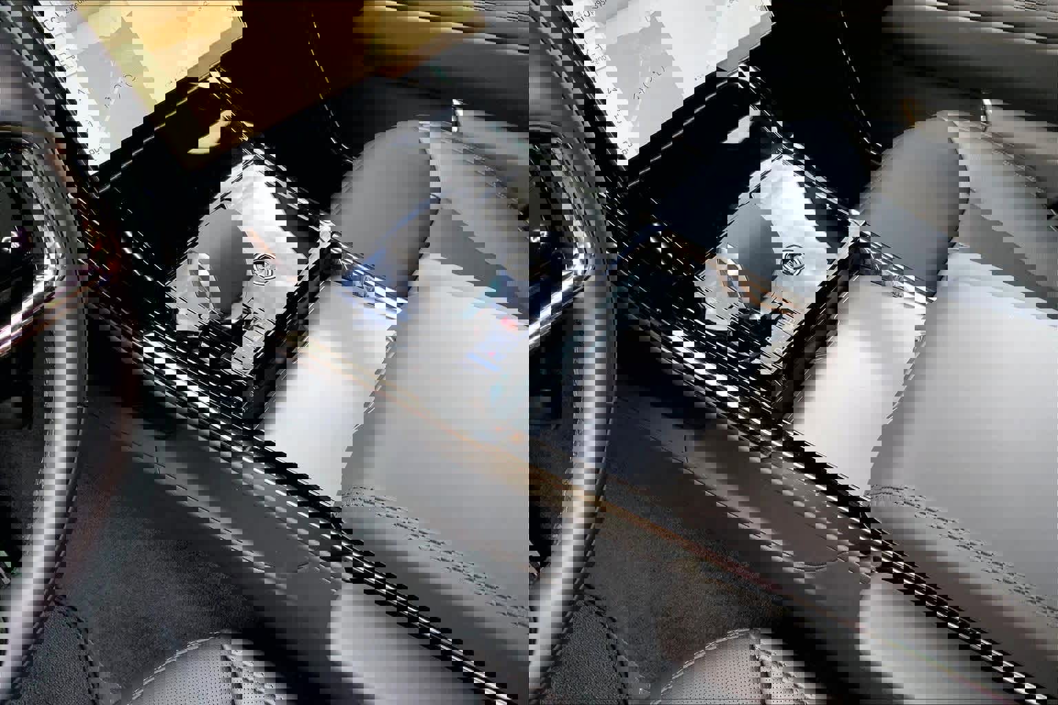 Used 2025 Land Rover Range Rover Sport Dynamic SE image 16