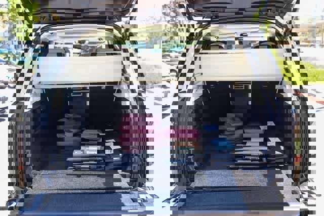 New 2024 Land Rover Range Rover SV image 30