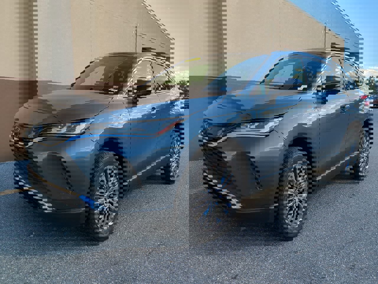 Used 2021 Toyota Venza Limited w/ Advanced Technology Package image 8