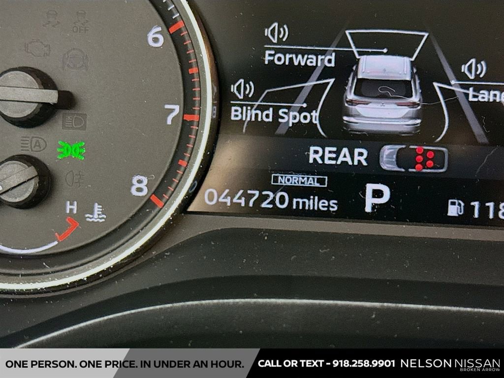 Used 2023 Mitsubishi Outlander SE Black Edition image 12