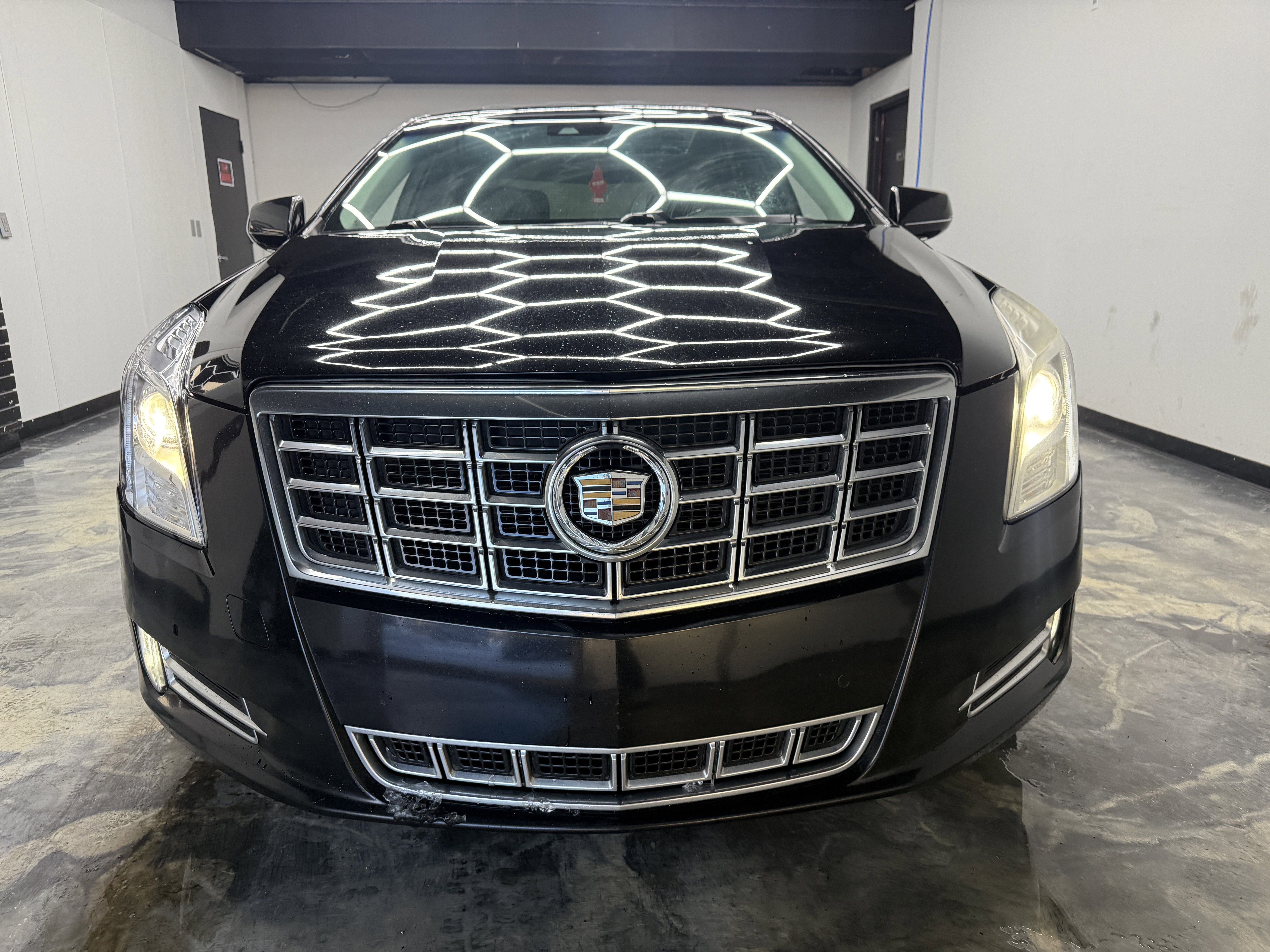 Used 2013 Cadillac XTS Luxury w/ Driver Awareness Package image 7