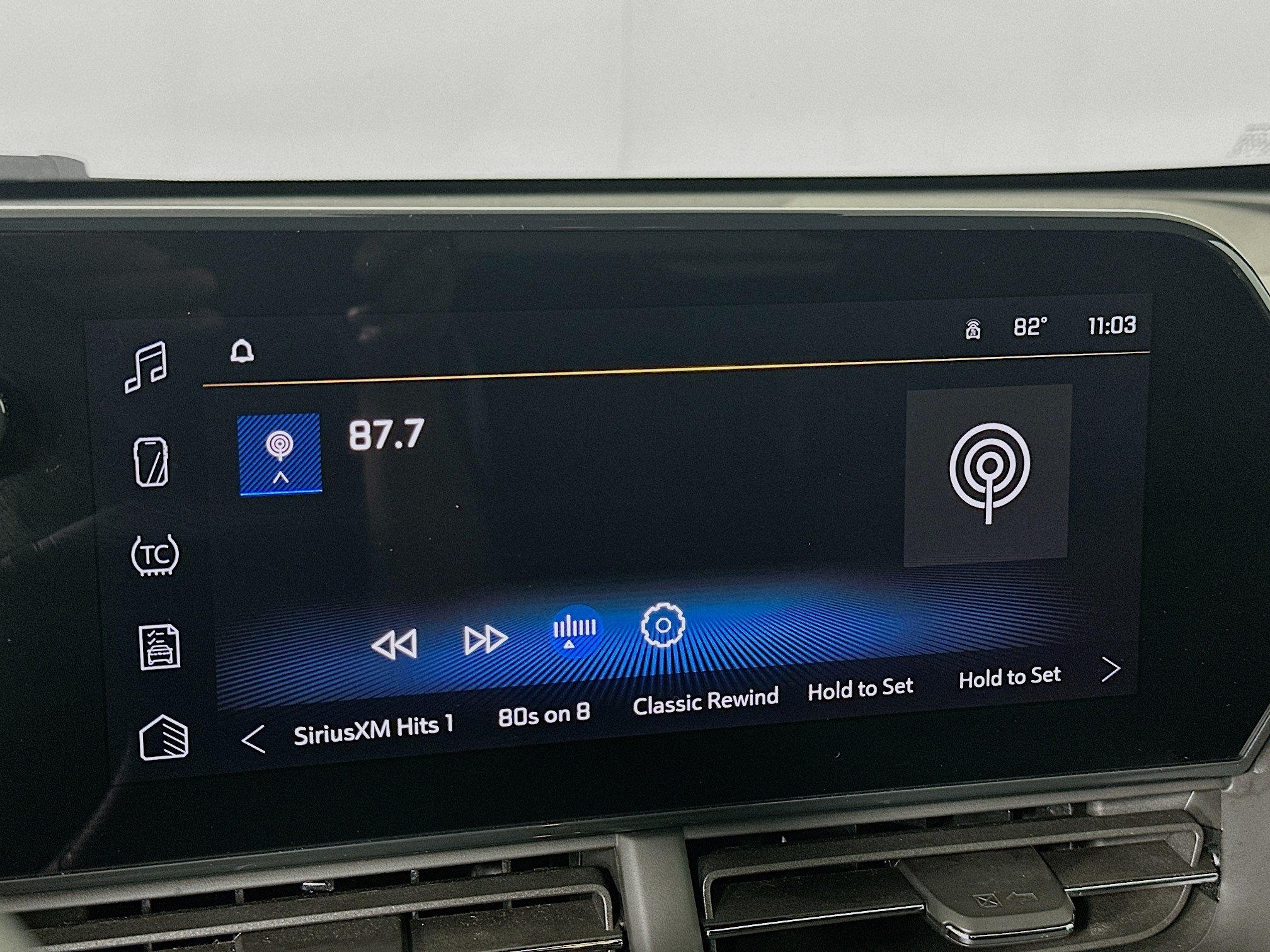 Used 2024 Chevrolet Trax RS FWD image 21