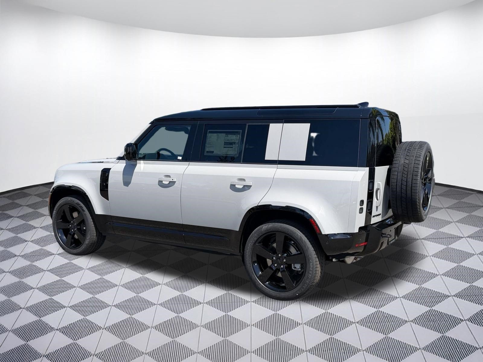 New 2026 Land Rover Defender 110 X-Dynamic SE AWD/4WD image 3