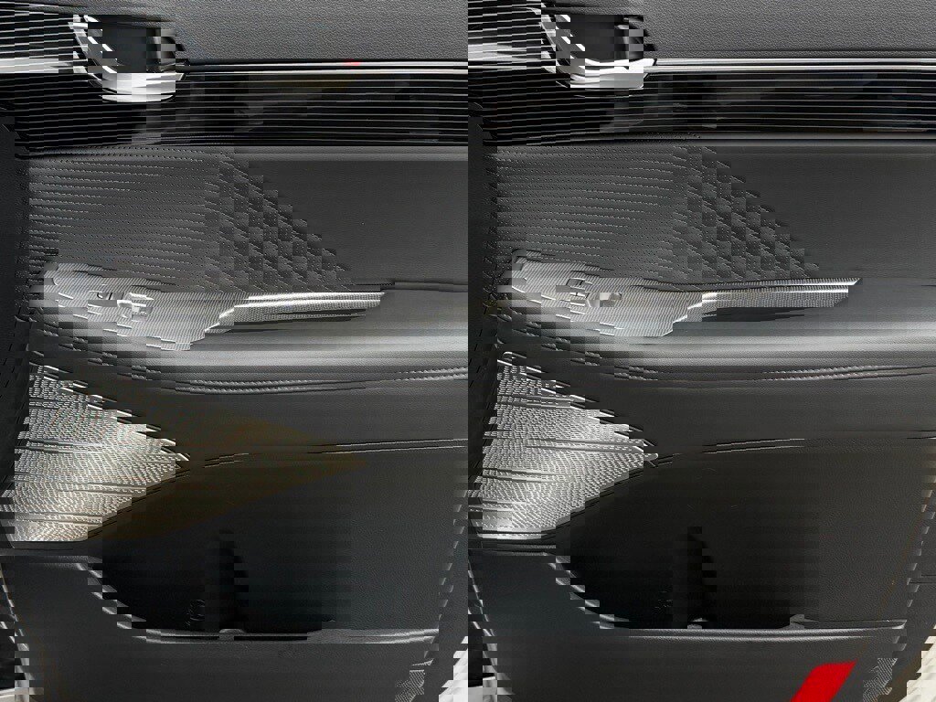 Used 2024 Hyundai Palisade Calligraphy image 25