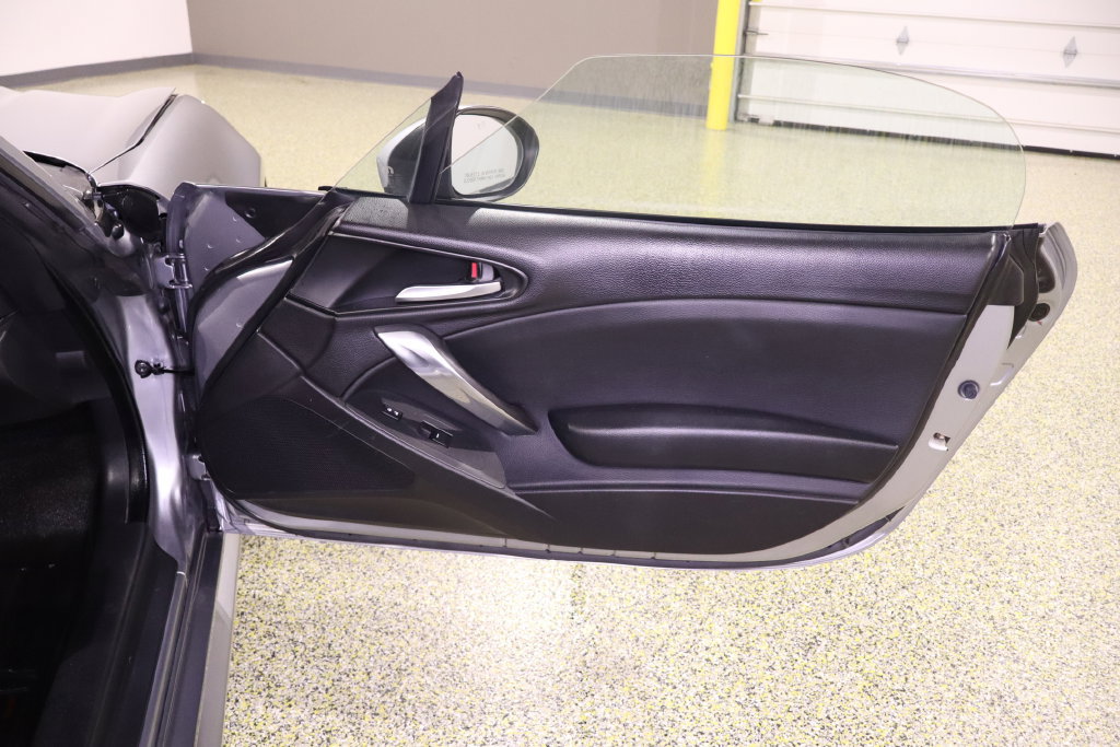 Used 2017 FIAT 124 Spider Classica RWD image 34