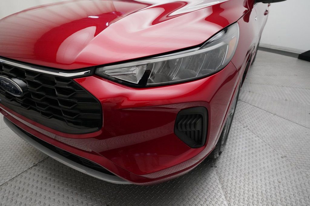 Used 2023 Ford Escape ST-Line w/ Tech Pack #1 image 23