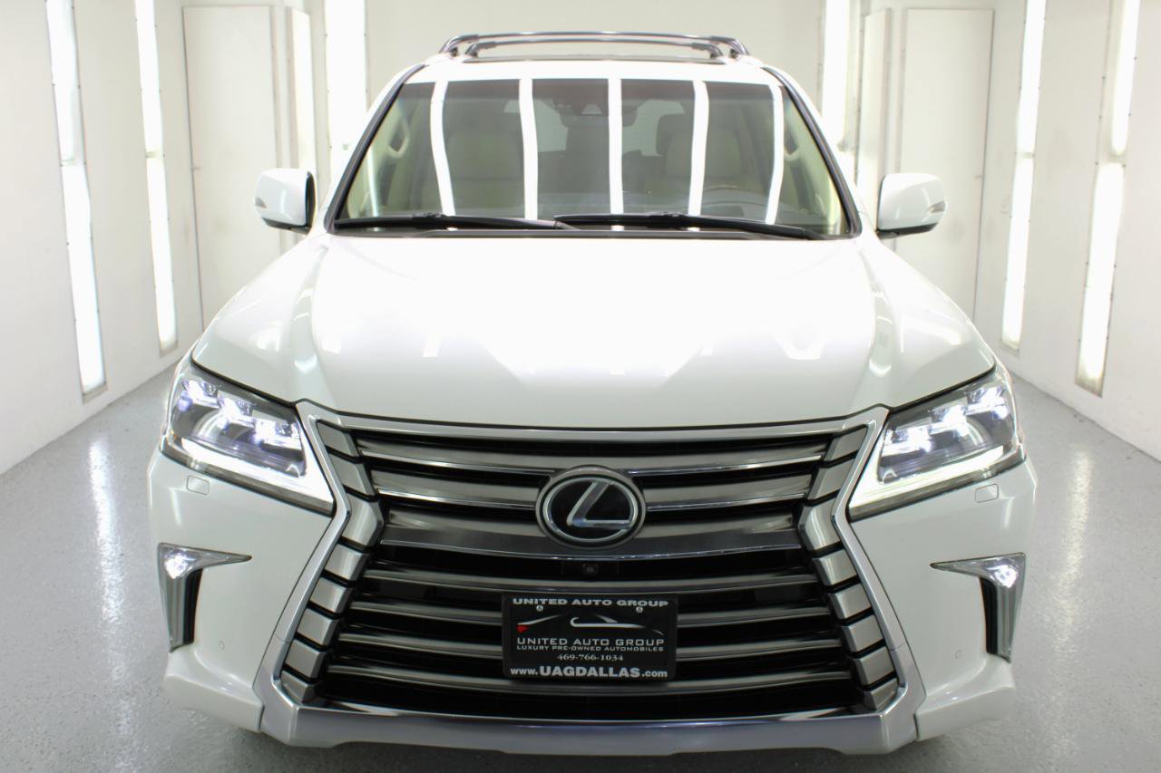 Used 2017 Lexus LX 570 4WD w/ Luxury Package image 3