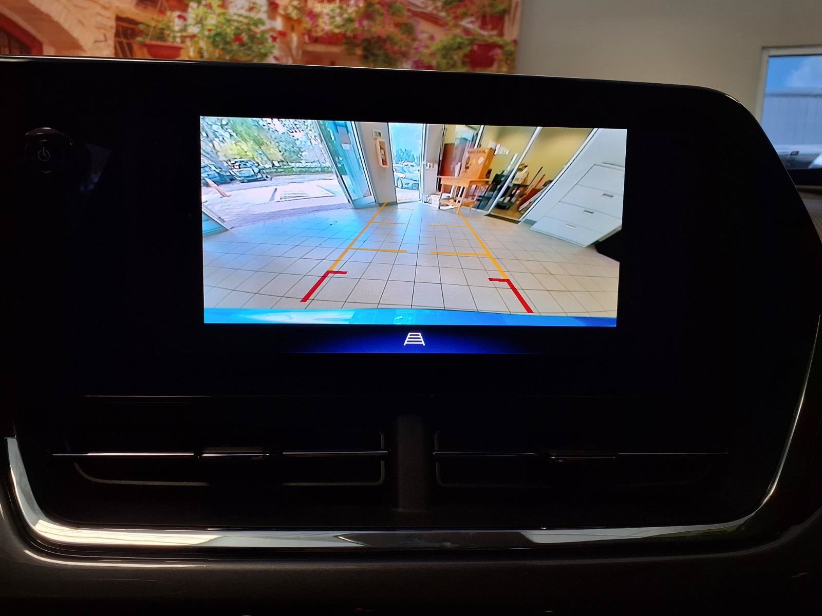 Used 2025 Chevrolet Trax ACTIV FWD image 23